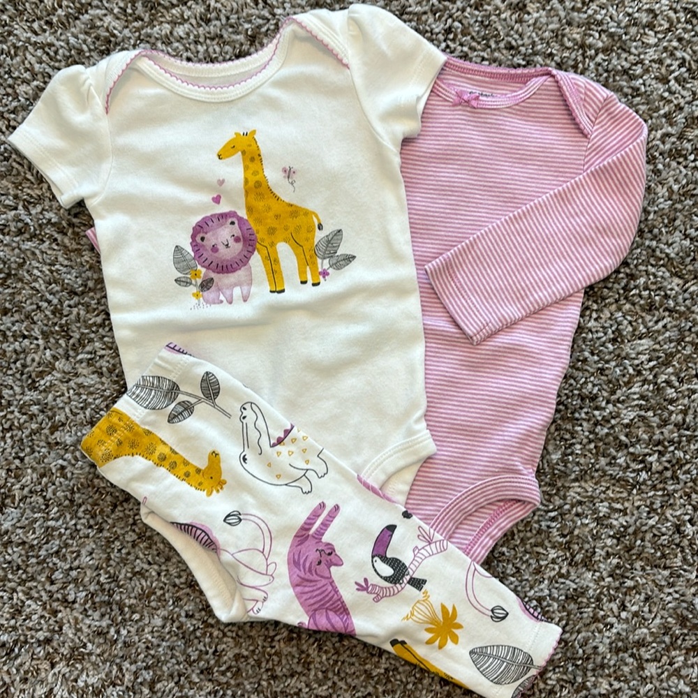 Carter’s set, purple and white with animals, size 6 mos